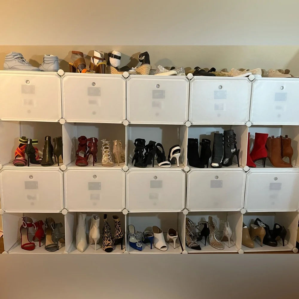 “Give A Girl The Right Shoes And She Can Conquer The World” -Marilyn Monroe - Picture 1 of 1